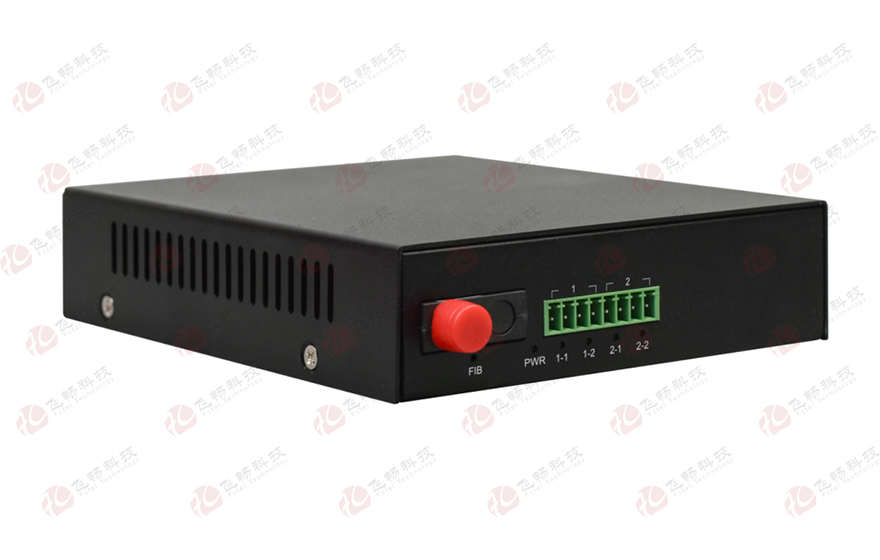 飛暢科技-桌面式 1路三合一(RS485-422-232)串口